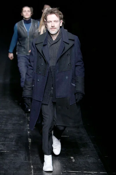 Look 26